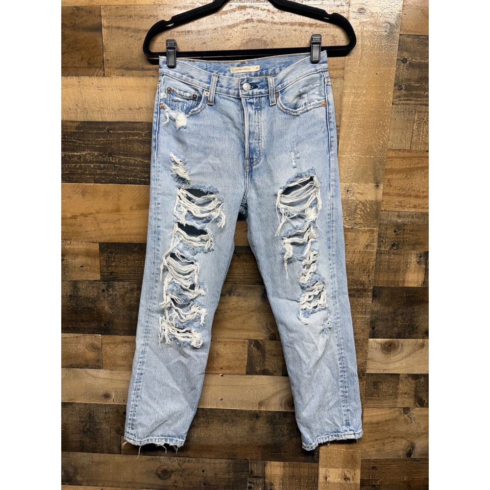 Levis Wedgie Straight Distressed Light Wash Jeans Womens 26 High Rise Button Fly